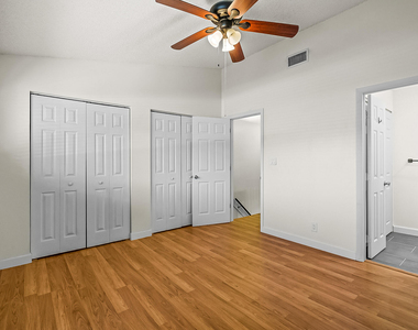 2700 S Oakland Forest Drive - Photo Thumbnail 19