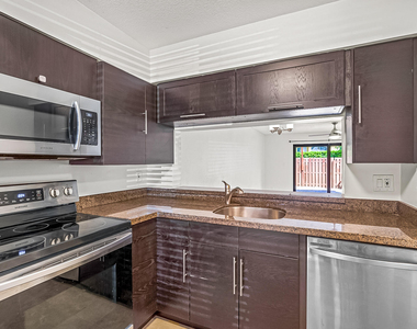 2700 S Oakland Forest Drive - Photo Thumbnail 9