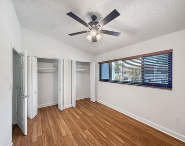 2700 S Oakland Forest Drive - Photo Thumbnail 29