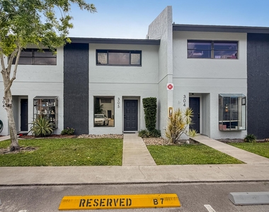 2700 S Oakland Forest Drive - Photo Thumbnail 39