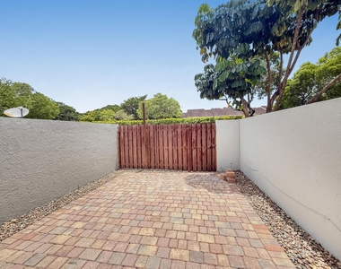 2700 S Oakland Forest Drive - Photo Thumbnail 33