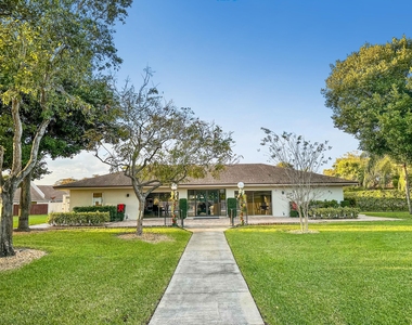 2700 S Oakland Forest Drive - Photo Thumbnail 38