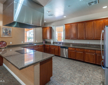 14575 W Mountain View Boulevard - Photo Thumbnail 21