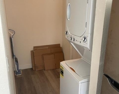 453 W University Drive - Photo Thumbnail 6