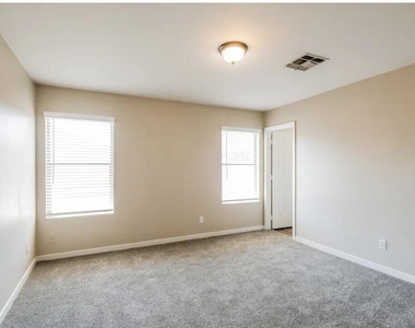 12648 N Main Street - Photo Thumbnail 8