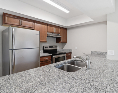 2625 Heathcote Drive - Photo Thumbnail 7