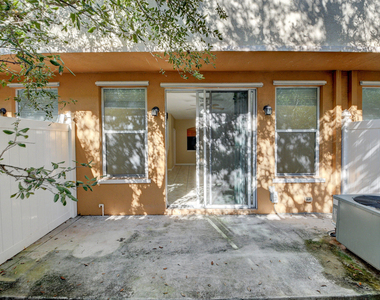 113 Hemingway Court - Photo Thumbnail 12