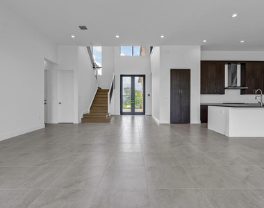 9523 Riverside Park Drive - Photo Thumbnail 2