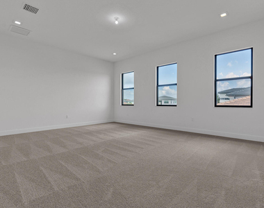 9523 Riverside Park Drive - Photo Thumbnail 32