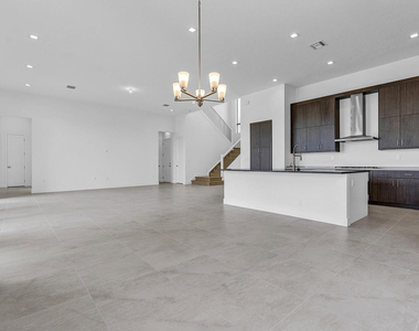 9523 Riverside Park Drive - Photo Thumbnail 4