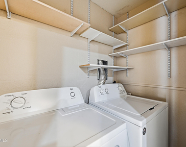 920 E Devonshire Avenue - Photo Thumbnail 17