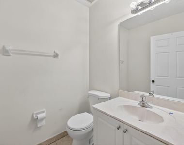 1975 Ne 36th Avenue - Photo Thumbnail 23