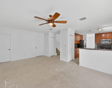 1975 Ne 36th Avenue - Photo Thumbnail 19