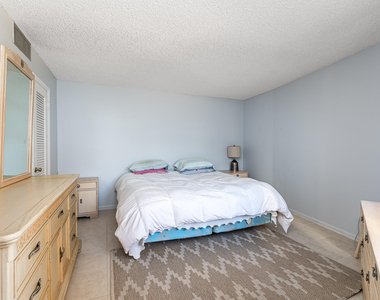 2800 N Ocean Drive - Photo Thumbnail 10