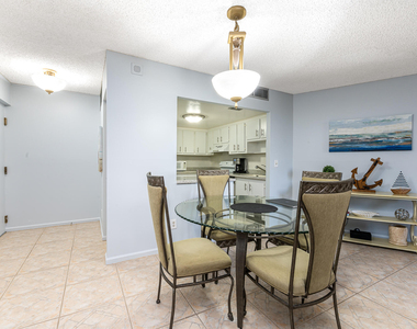 2800 N Ocean Drive - Photo Thumbnail 5