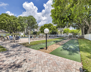 2650 S Course Drive - Photo Thumbnail 51