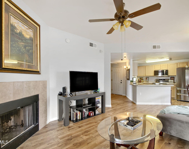 10401 N 52nd Street - Photo Thumbnail 1