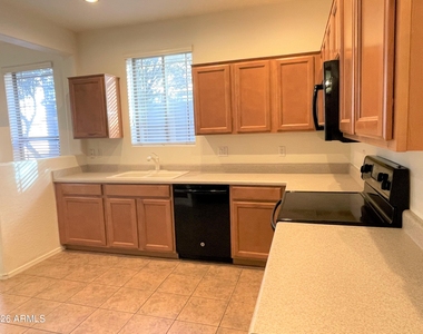 1225 N 36th Street - Photo Thumbnail 5