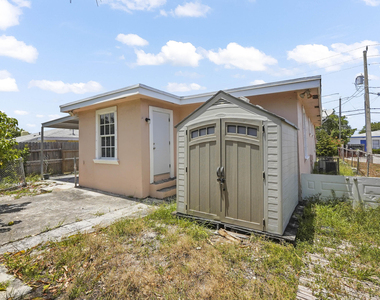 816 20th Street - Photo Thumbnail 19