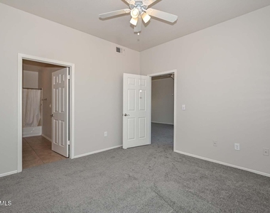 750 E Northern Avenue - Photo Thumbnail 16