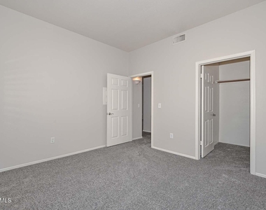 750 E Northern Avenue - Photo Thumbnail 14