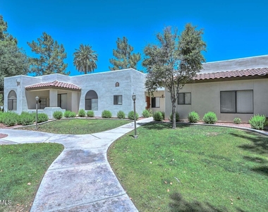 750 E Northern Avenue - Photo Thumbnail 38