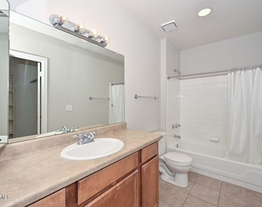 750 E Northern Avenue - Photo Thumbnail 19