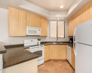 705 W Queen Creek Road - Photo Thumbnail 4