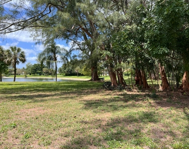 21911 Lake Forest Circle - Photo Thumbnail 19
