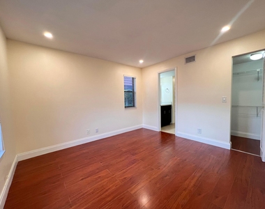 21911 Lake Forest Circle - Photo Thumbnail 10