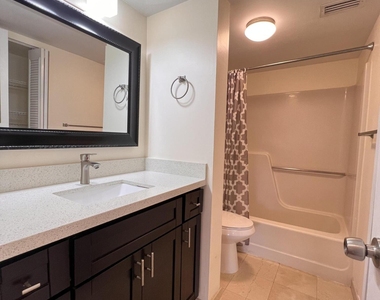 21911 Lake Forest Circle - Photo Thumbnail 12