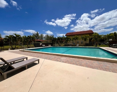21911 Lake Forest Circle - Photo Thumbnail 21