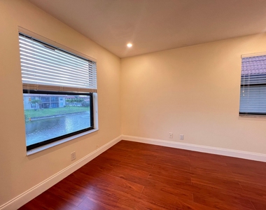 21911 Lake Forest Circle - Photo Thumbnail 9