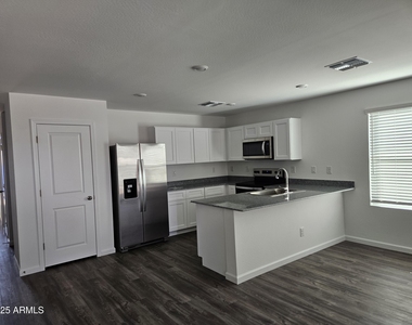 14735 S Amado Boulevard - Photo Thumbnail 5