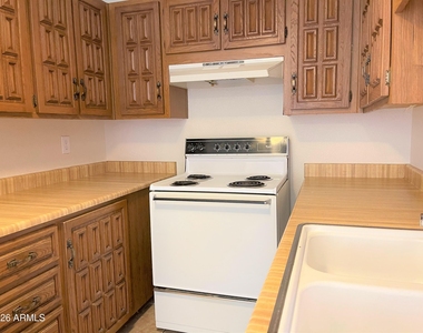 3645 N 69th Avenue - Photo Thumbnail 3
