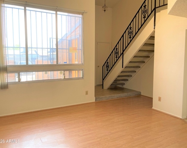 3645 N 69th Avenue - Photo Thumbnail 2
