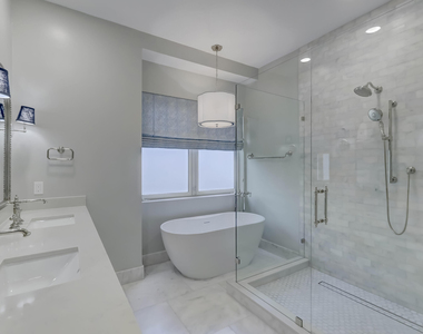 425 Ne 11th Avenue - Photo Thumbnail 30