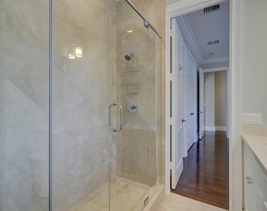 425 Ne 11th Avenue - Photo Thumbnail 36
