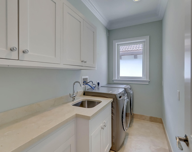 425 Ne 11th Avenue - Photo Thumbnail 38