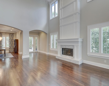 425 Ne 11th Avenue - Photo Thumbnail 8