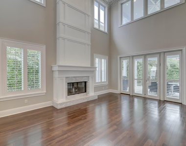 425 Ne 11th Avenue - Photo Thumbnail 4