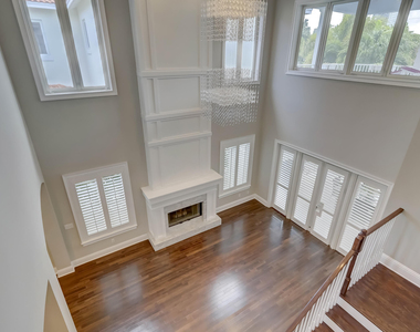 425 Ne 11th Avenue - Photo Thumbnail 5