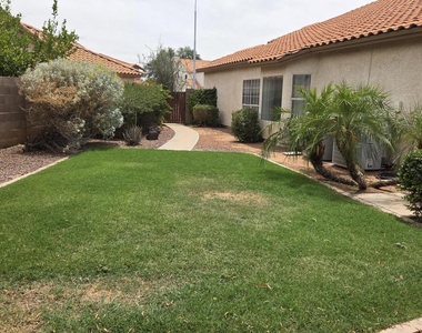 1740 W Laredo Street - Photo Thumbnail 15