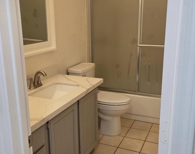 1740 W Laredo Street - Photo Thumbnail 11