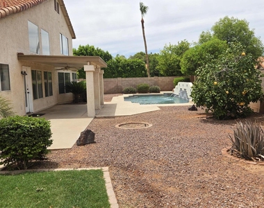 1740 W Laredo Street - Photo Thumbnail 14
