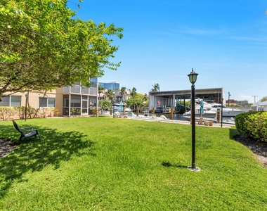 1510 Se 15th Street - Photo Thumbnail 16