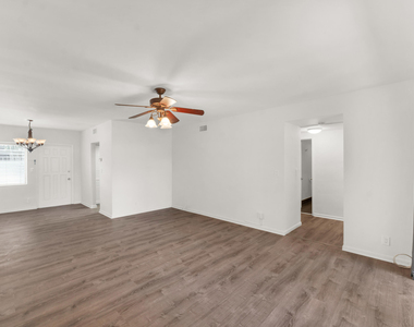 1510 Se 15th Street - Photo Thumbnail 4