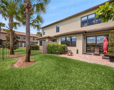 4802 San Fratello Circle - Photo Thumbnail 14