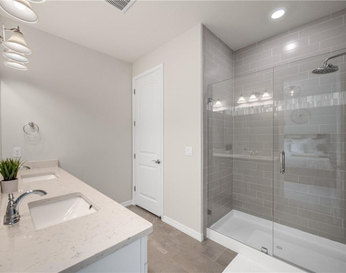 4802 San Fratello Circle - Photo Thumbnail 11