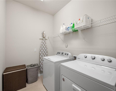 4802 San Fratello Circle - Photo Thumbnail 12